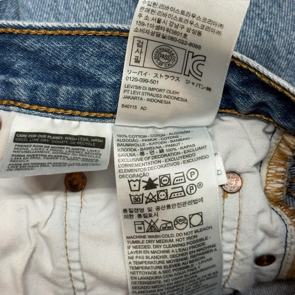 Levi's 501T Floral Jeans Embroidered Distressed Cropped Tapered Crop Denim 26 - Picture 11 of 16